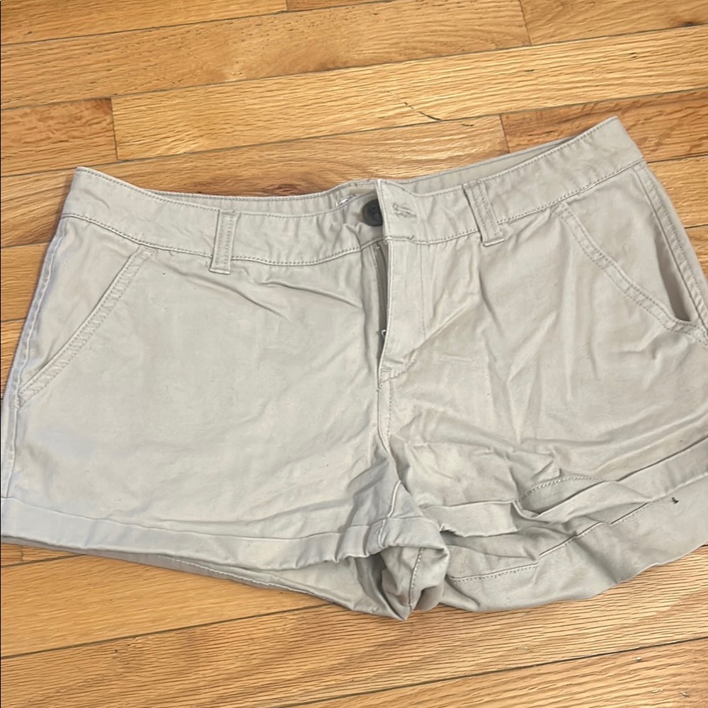 SO Women's Light Tan Cargo Shorts